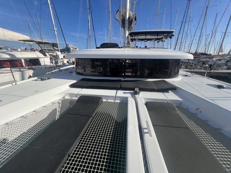 Bareboat Rental Catamaran Lagoon with a boat licence