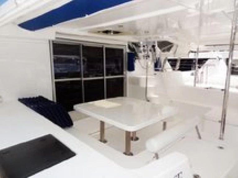 Catamaran for rent Key West at the best price