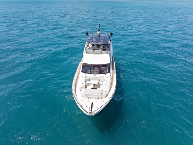 Boat rental Marquis-Yachts Marquis 720 Flybridge in Key West on Samboat