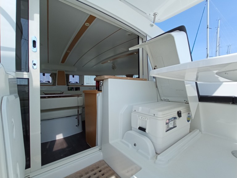 Catamaran rental with or without captain Lagoon Lefkáda