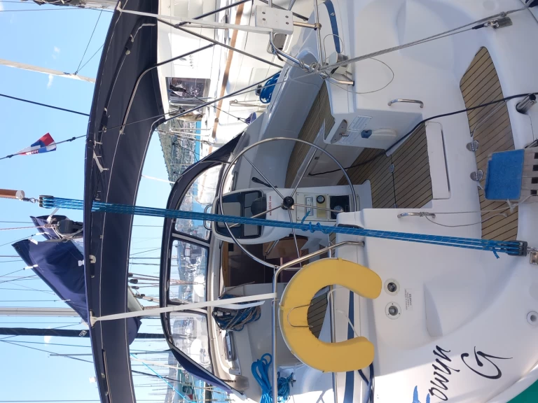 Boat rental Bavaria Bavaria 39 Cruiser in Trogir on Samboat