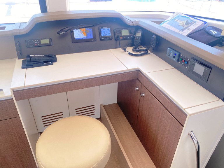 Yacht charter Lefkáda cheap Bali 4.1 Princess