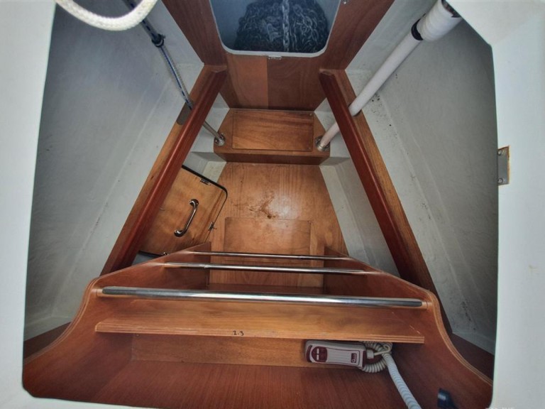 Sailboat for rent Thessaloniki (City) at the best price