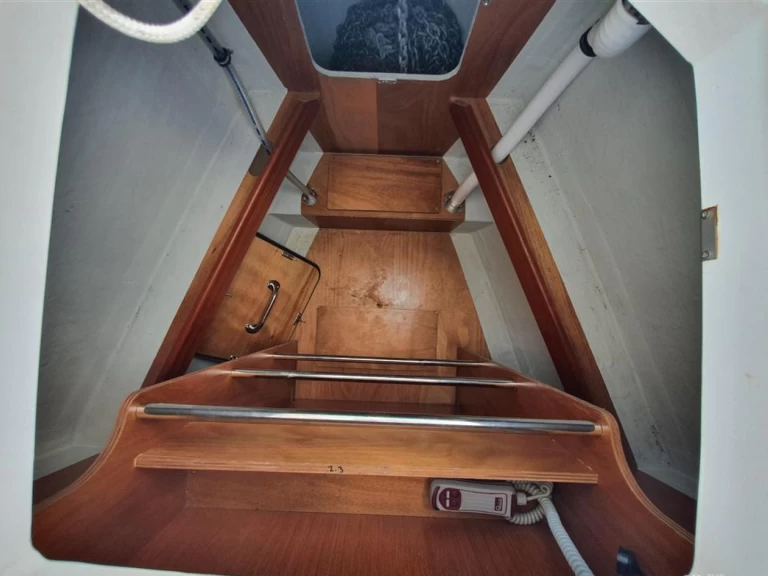 Sailboat for rent Thessaloniki (City) at the best price