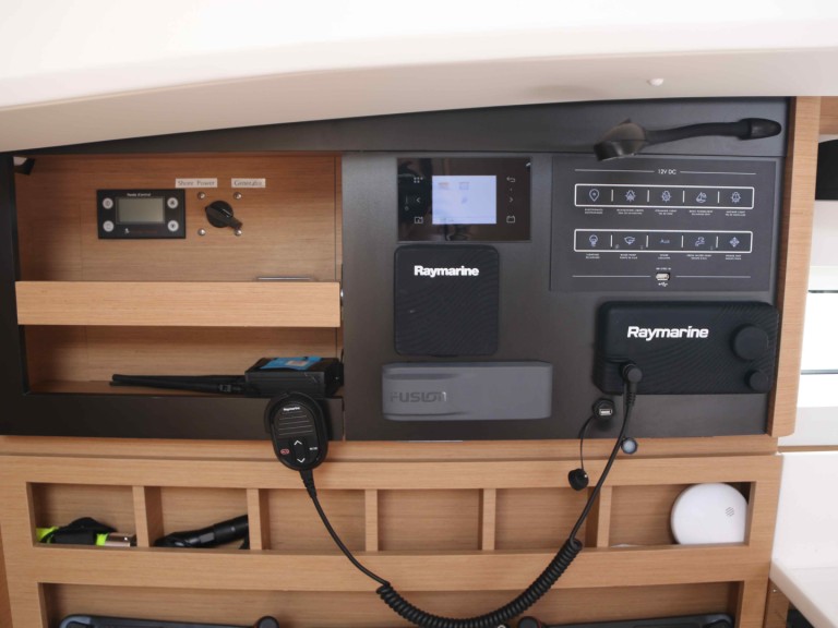 Sailboat rental with or without captain Jeanneau Sukošan