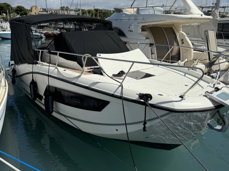 Rent a Quicksilver Activ 875 Sundeck Saint-Laurent-du-Var