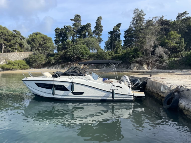Motorboat rental in Saint-Laurent-du-Var - Quicksilver Activ 875 Sundeck