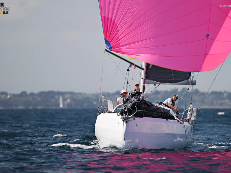 Bareboat Rental Sailboat Jeanneau with a boat licence