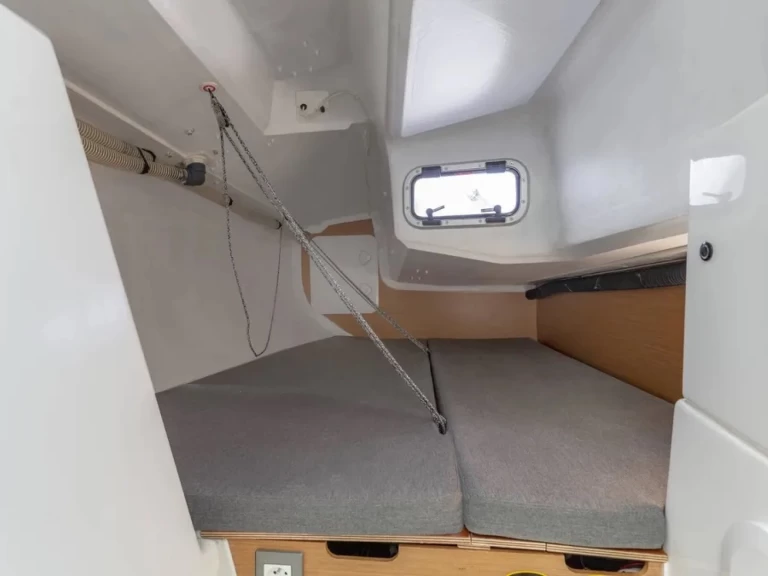 Rent a Jeanneau SUN FAST 3300 La Trinité-sur-Mer