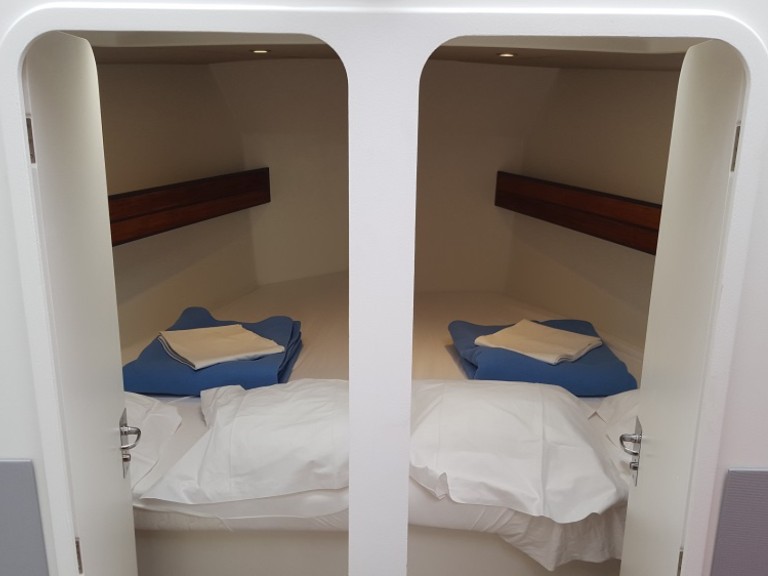 Yacht charter Port-Haliguen cheap RM 1270