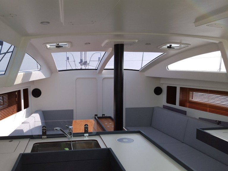 Boat rental RM RM 1270 in Port-Haliguen on Samboat