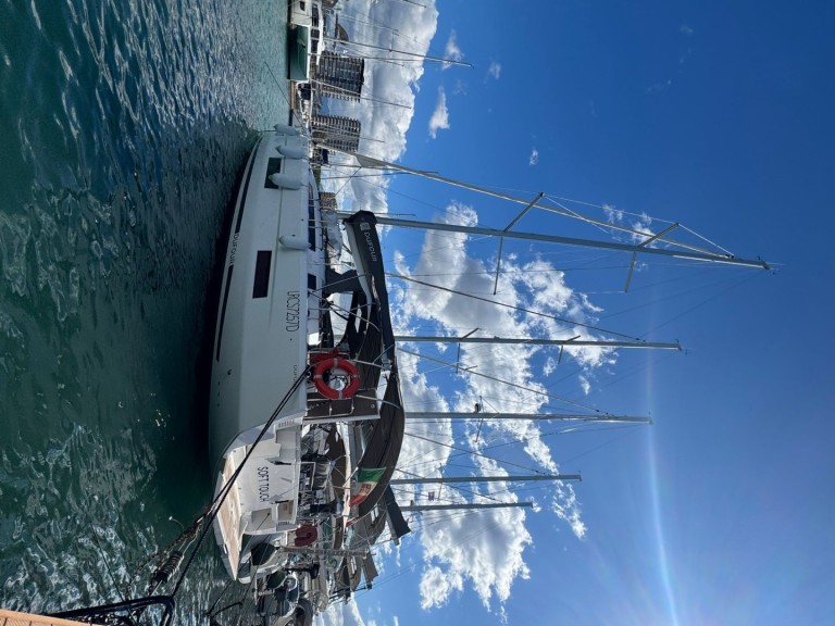 Boat rental Dufour Dufour 470 in Furnari on Samboat