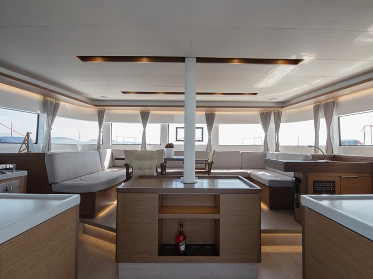 Lagoon Lagoon 50 in Paros (Island) on SamBoat