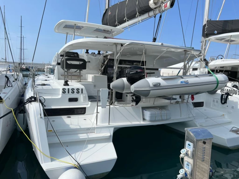 Bareboat Rental Catamaran Lagoon with a boat licence