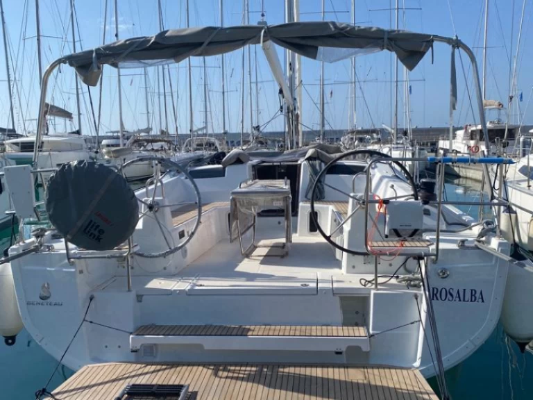 Sailboat for rent Capo d'Orlando at the best price