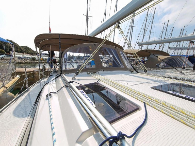 Sailboat for rent Pula at the best price