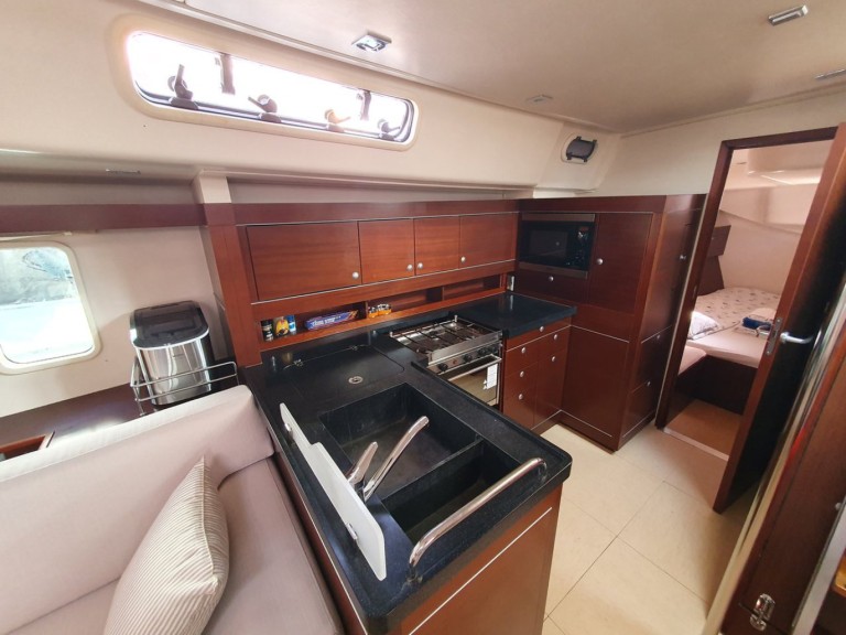 Sailboat rental in Split - Hanse Hanse 545