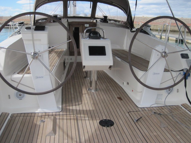 Boat rental Bavaria Cruiser 41 in Capo d'Orlando on Samboat