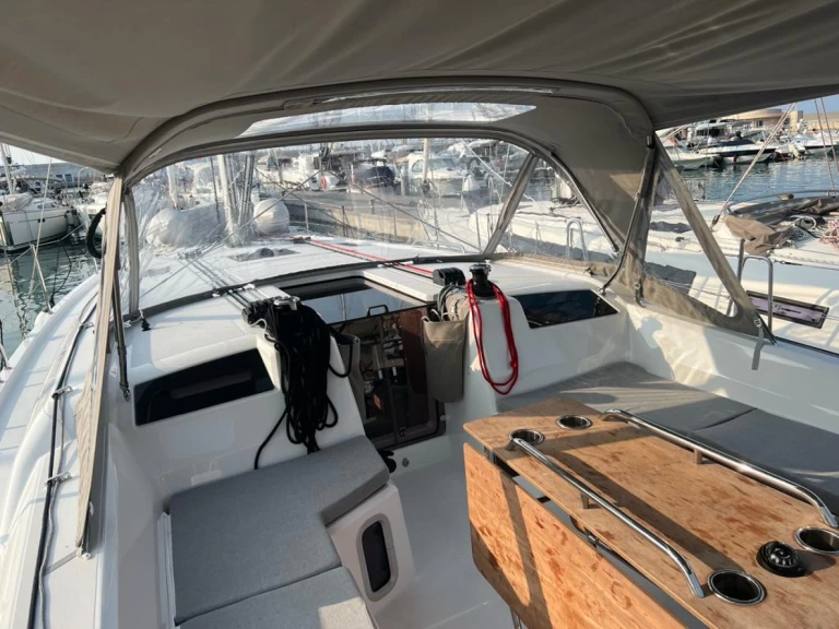 Bénéteau Oceanis 40.1 in Capo d'Orlando on SamBoat