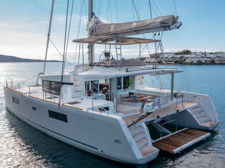 Yacht charter Skiathos cheap Lagoon 52 F