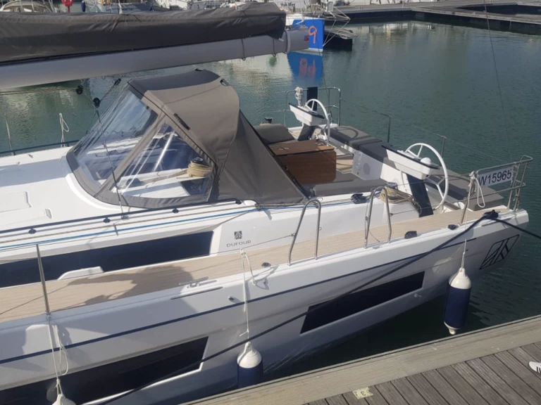 Yacht charter Larmor-Plage cheap Dufour 41