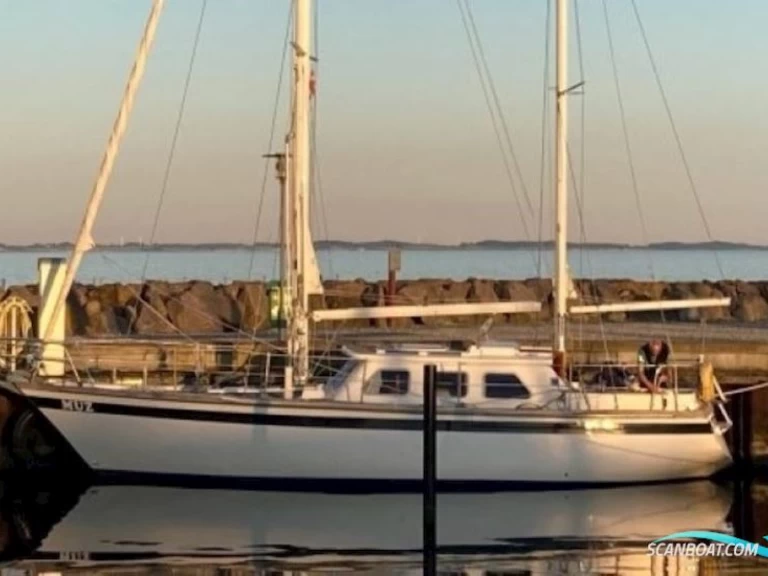 Rent a seastream Ketch 34  Gaios
