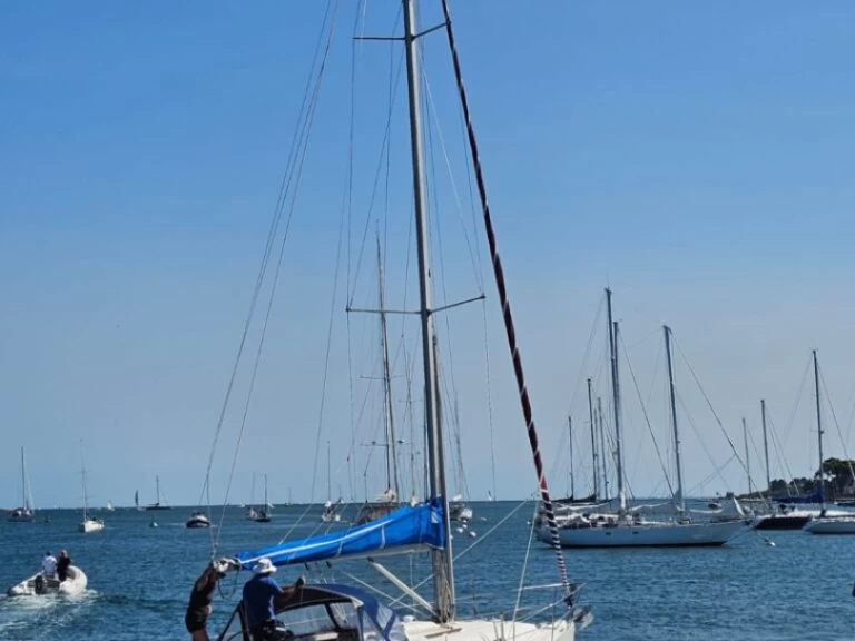 Sailboat for rent La Trinité-sur-Mer at the best price