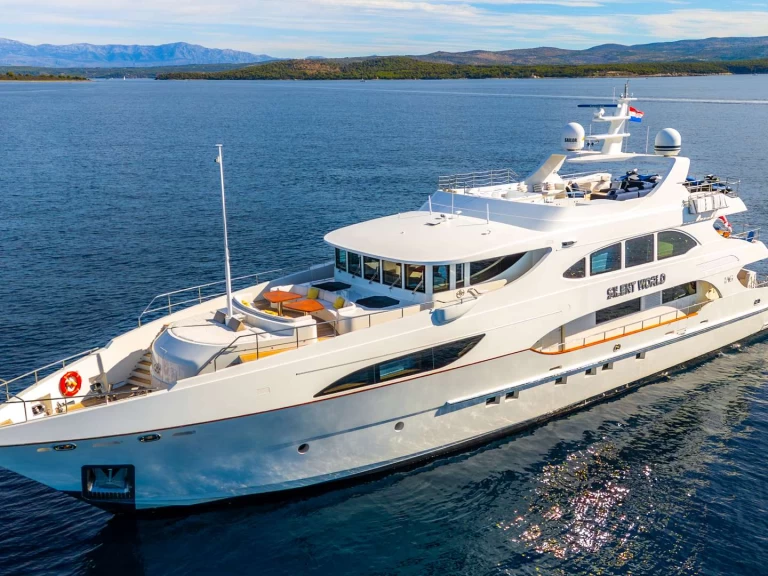 Luxury Yacht for rent Split at the best price