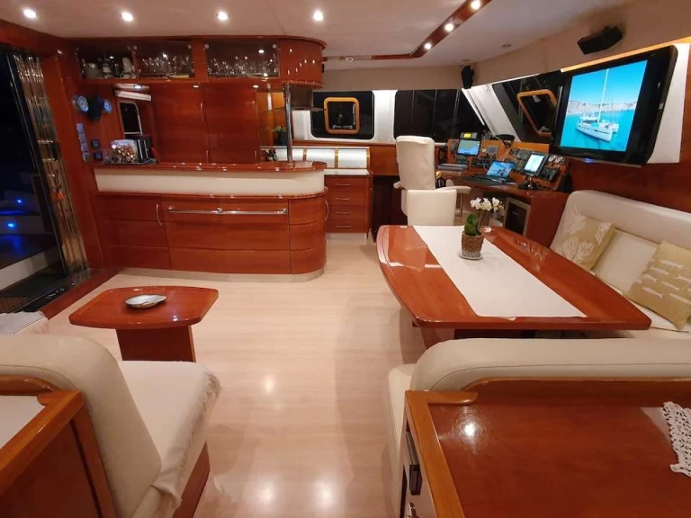 Luxury Yacht rental with or without captain Sunreef France
