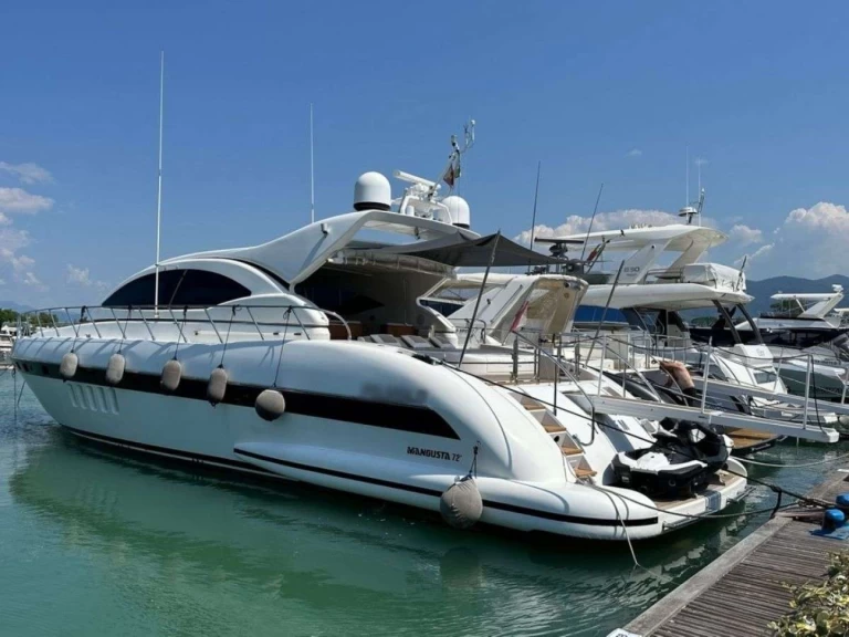 Mangusta Elton II in Miami on SamBoat