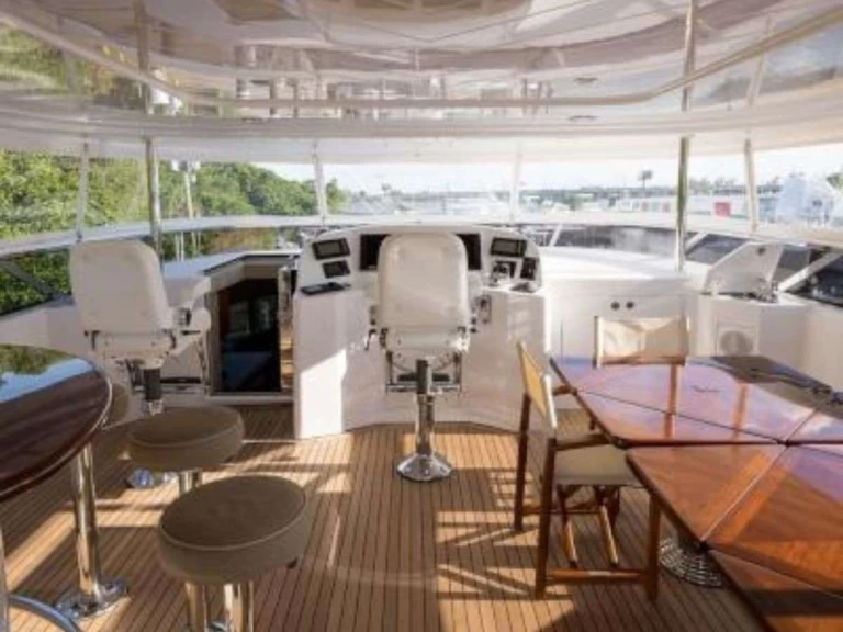 Luxury Yacht for rent New England at the best price
