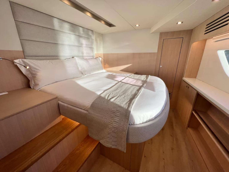 Rent a Two Oceans SOLAIRE Tortola