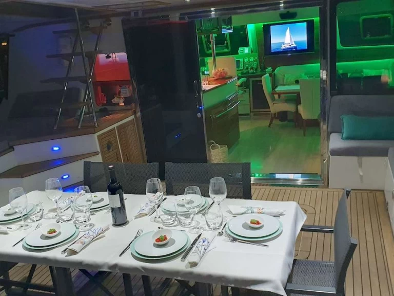Yacht charter France cheap SUNNYACHT