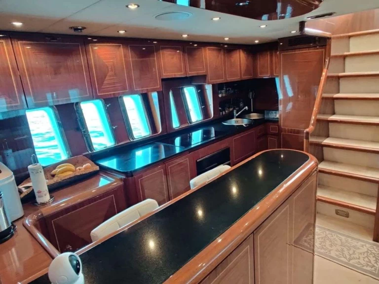 Mangusta Elton II in Miami on SamBoat