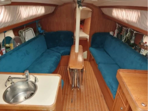 Jeanneau Sun Odyssey 31 charter bareboat or captained in  Toulon Ferry Port