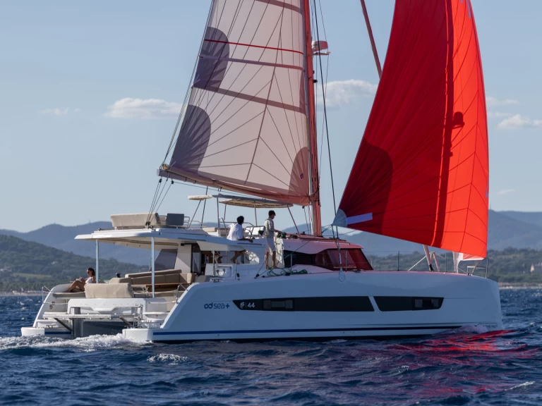 Catamaran for rent Saint-Raphaël at the best price