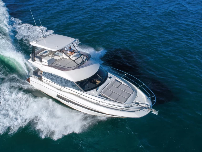 Yacht charter Castellammare di Stabia cheap Prestige 46