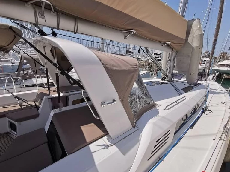 Bareboat Rental Sailboat Bénéteau with a boat licence