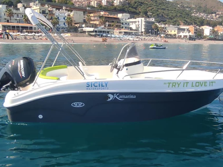 Bareboat Rental Motorboat Kamarina with a boat licence