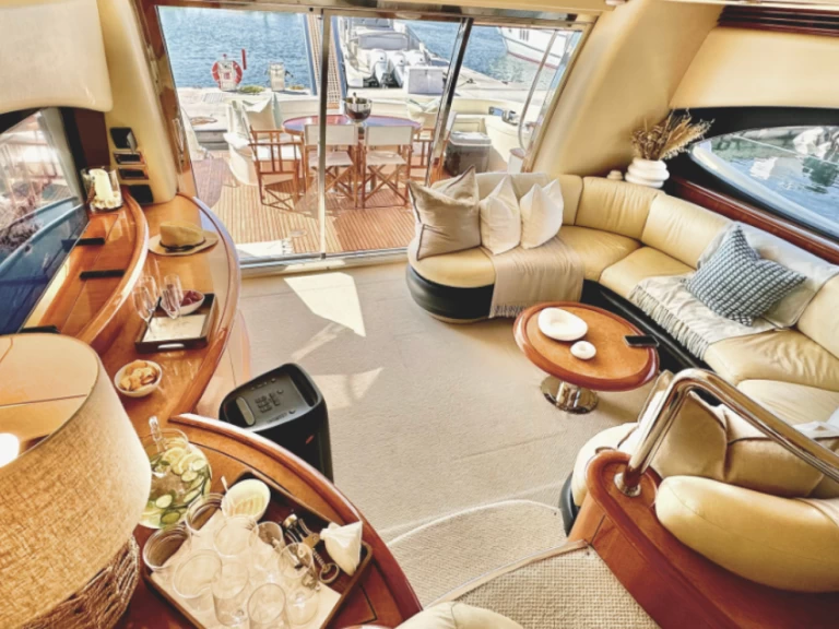 Azimut Azimut 62 Fly charter bareboat or captained in  Dubai Marina