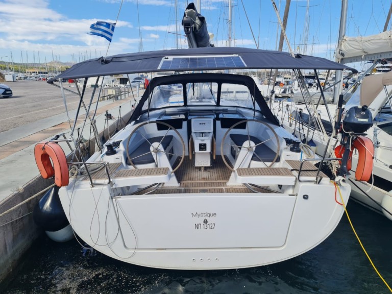 Rent a Hanse Hanse 418 Perigiali