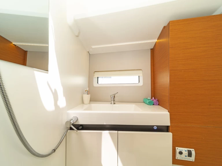 Yacht charter Perigiali cheap Sun Odyssey 490