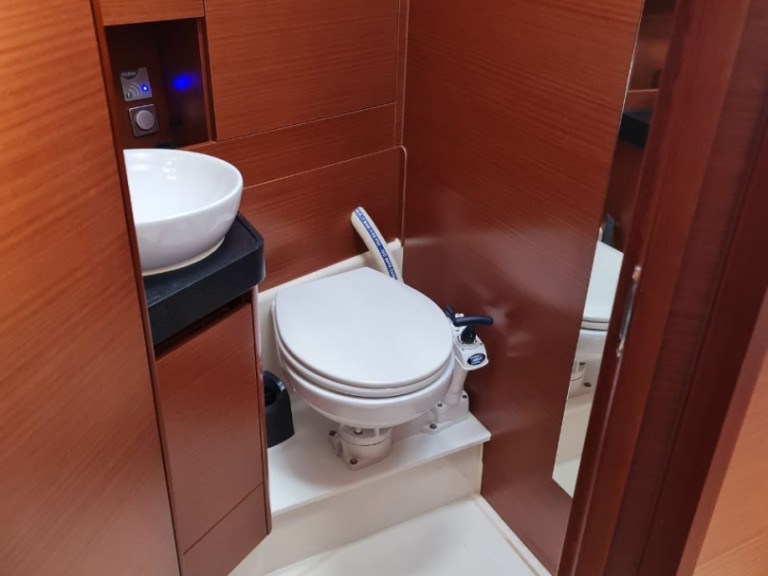 Hanse Hanse 418 charter bareboat or captained in  Perigiali