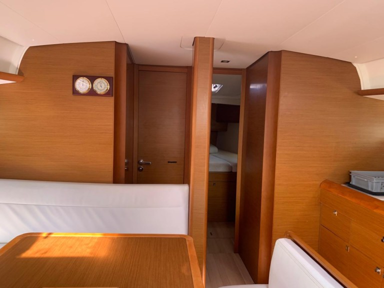 Yacht charter Perigiali cheap Sun Odyssey 519