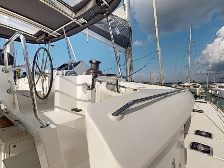 Catamaran rental with or without captain Lagoon Perigiali