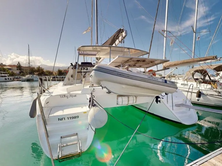 Catamaran rental in Perigiali - Lagoon Lagoon 380