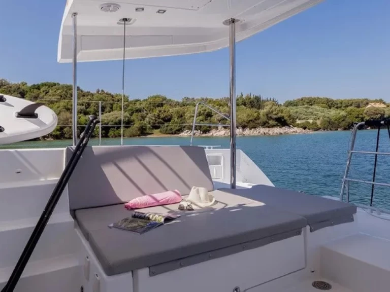 Rent a Lagoon Lagoon 450 F Perigiali