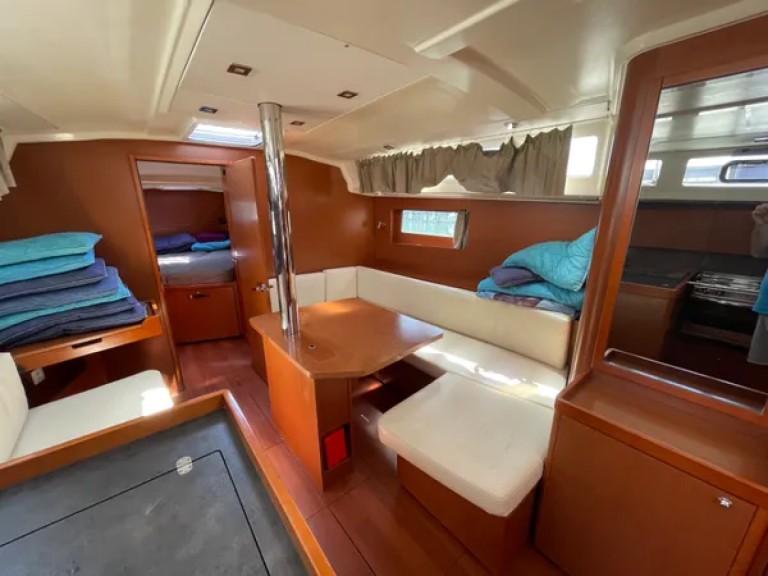 Yacht charter Perigiali cheap Oceanis 41.1