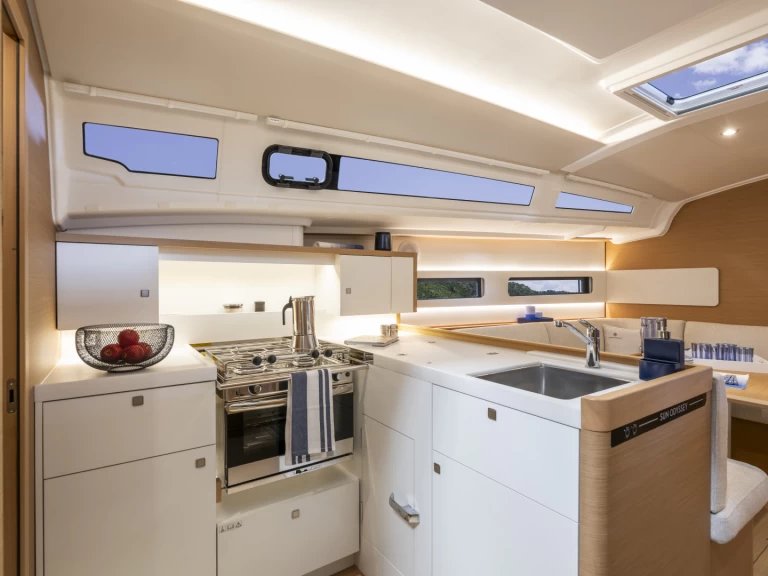 Sailboat for rent Pula at the best price