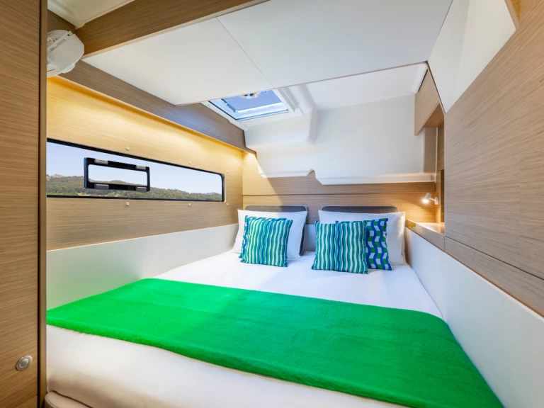 Catamaran for rent Lefkáda at the best price